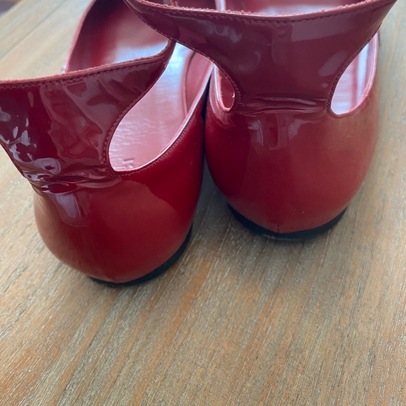 GUCCI Red Patent Leather Ballet Flats - Picture 9 of 14